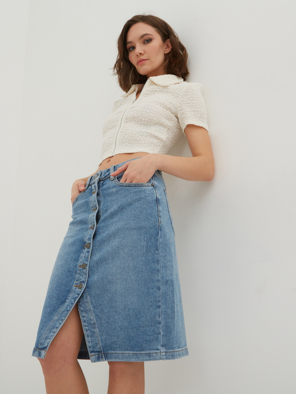 Женская  прямая юбка на кнопках