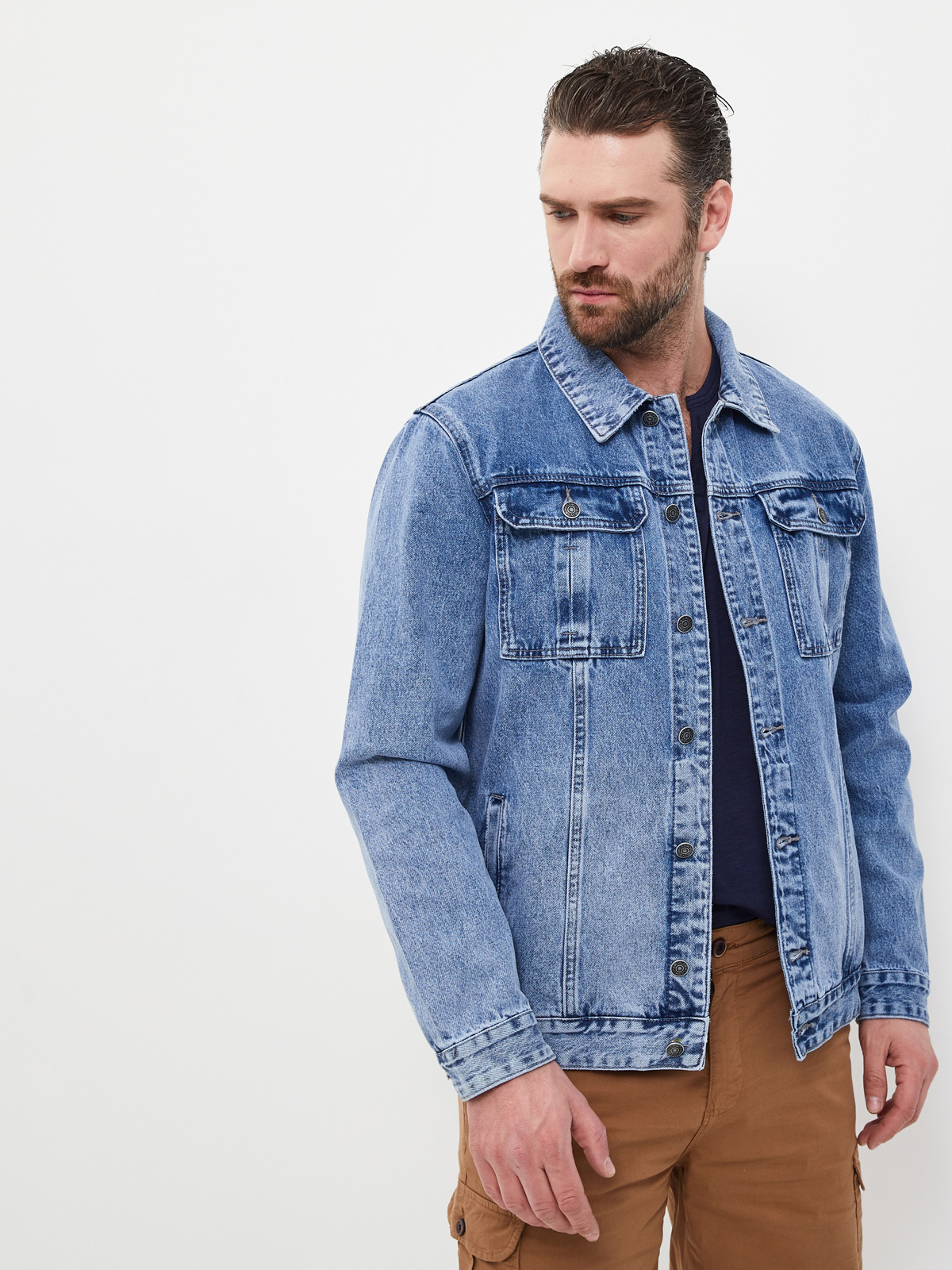 Мужская джинсовая куртка прямого кроя