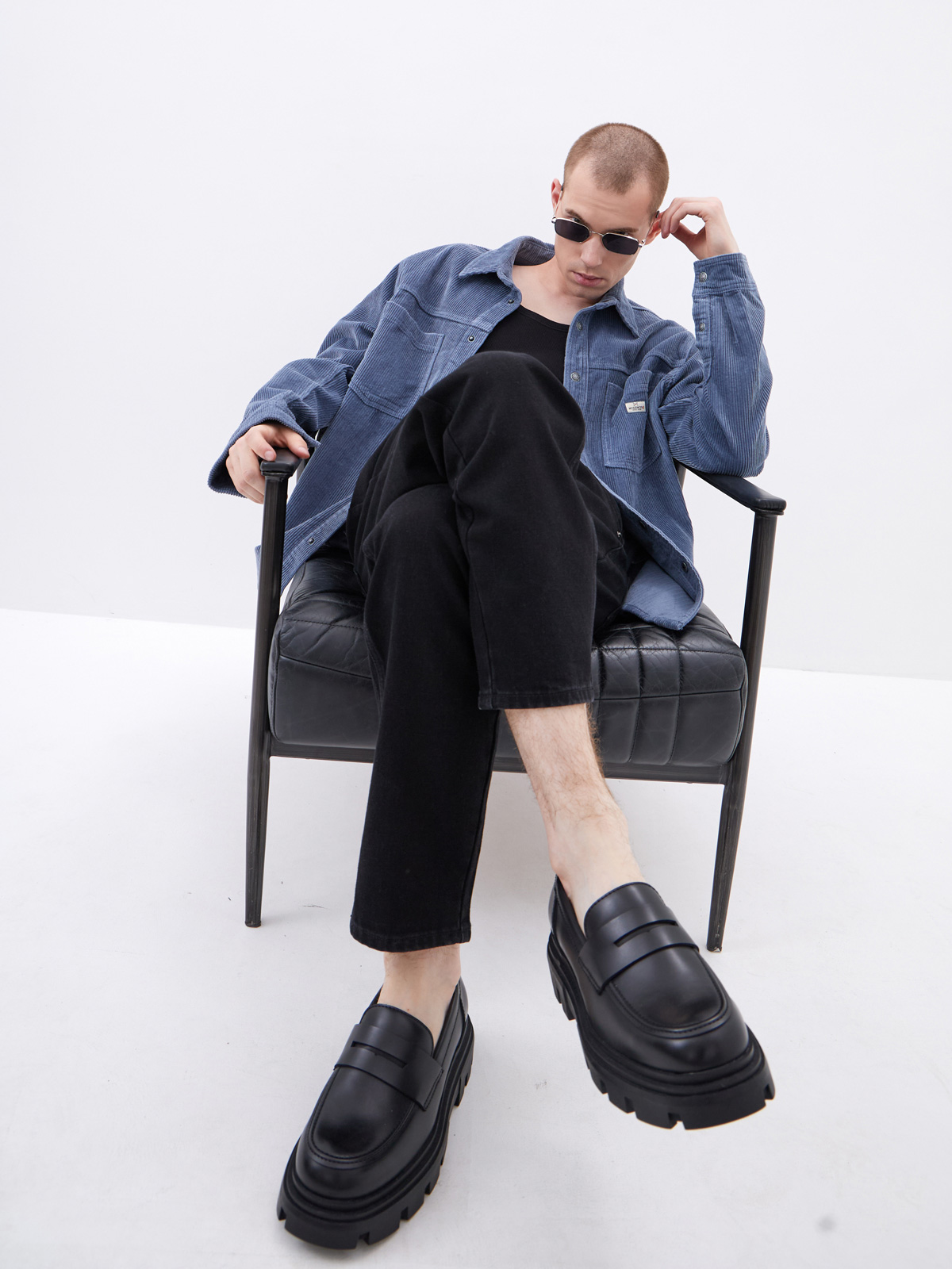 Мужские джинсы зауженного кроя