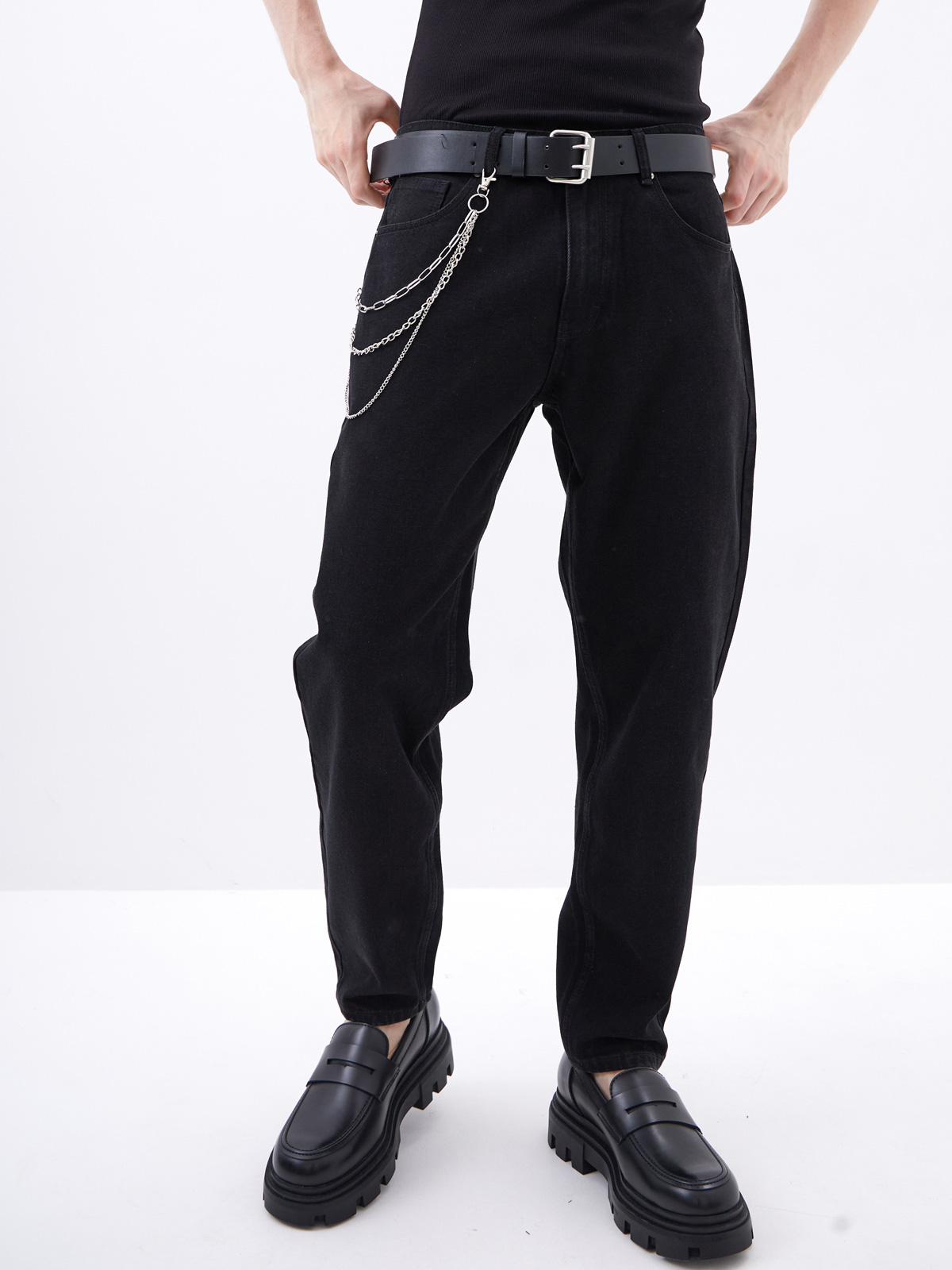 Мужские джинсы зауженного кроя