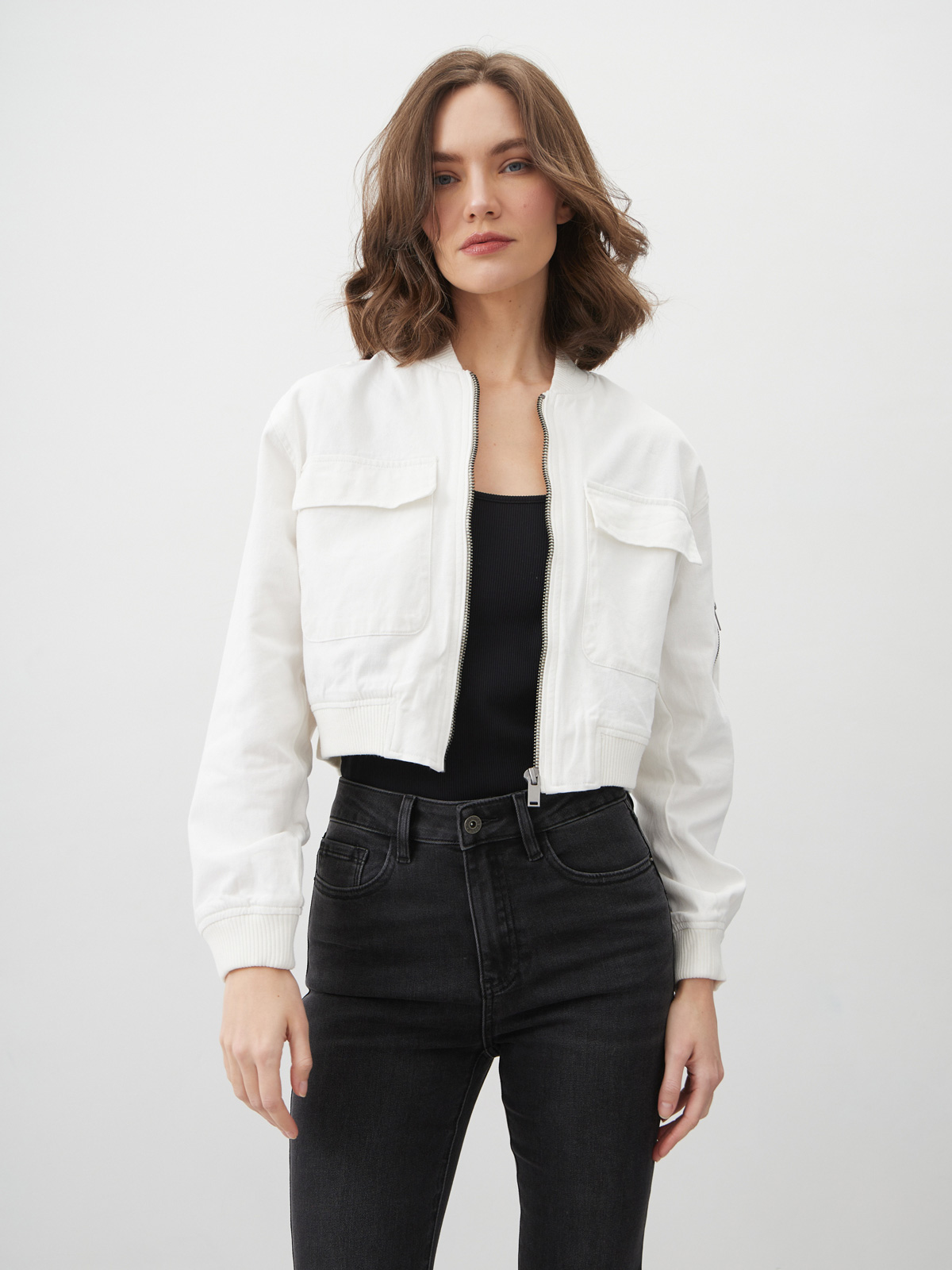 Женский бомбер укороченный на резинке