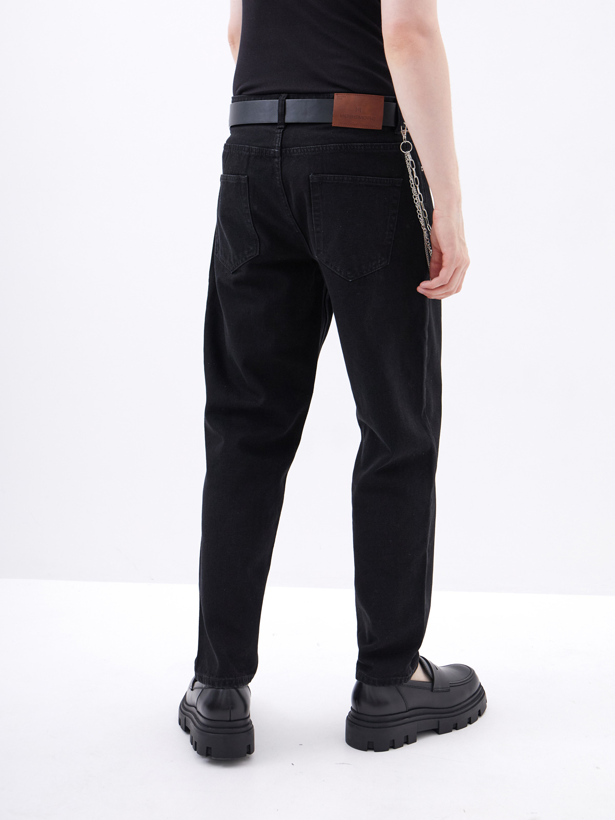 Мужские джинсы зауженного кроя