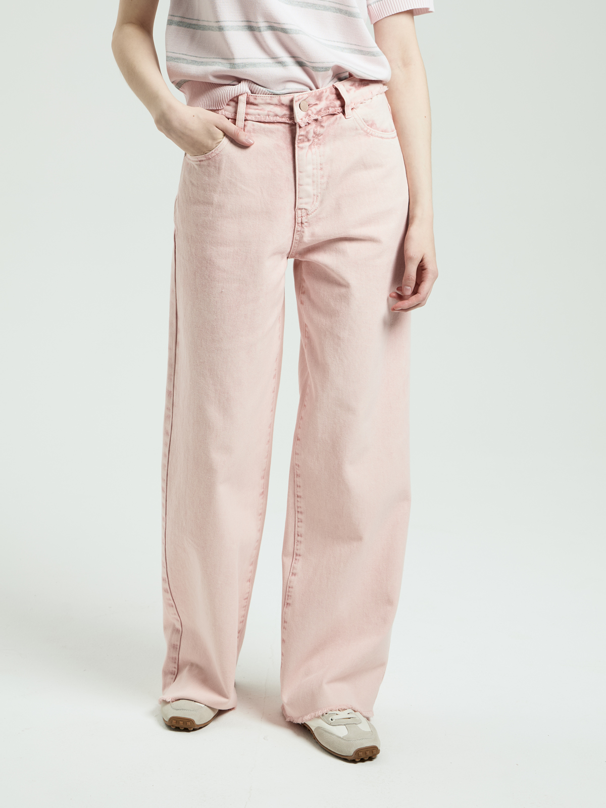 Женские Джинсы  ШИРОКИЕ