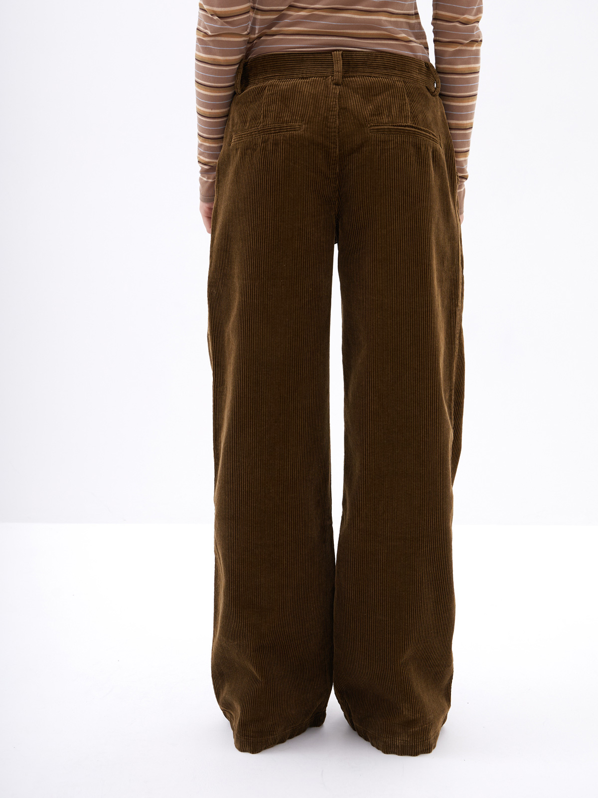 Женские брюки из вельвета свободного кроя