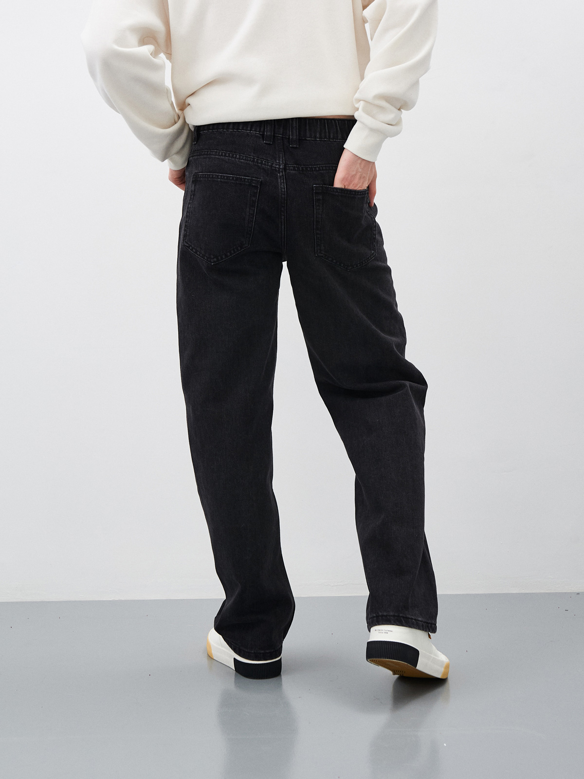 Мужские джинсы широкие с регулируемой посадкой