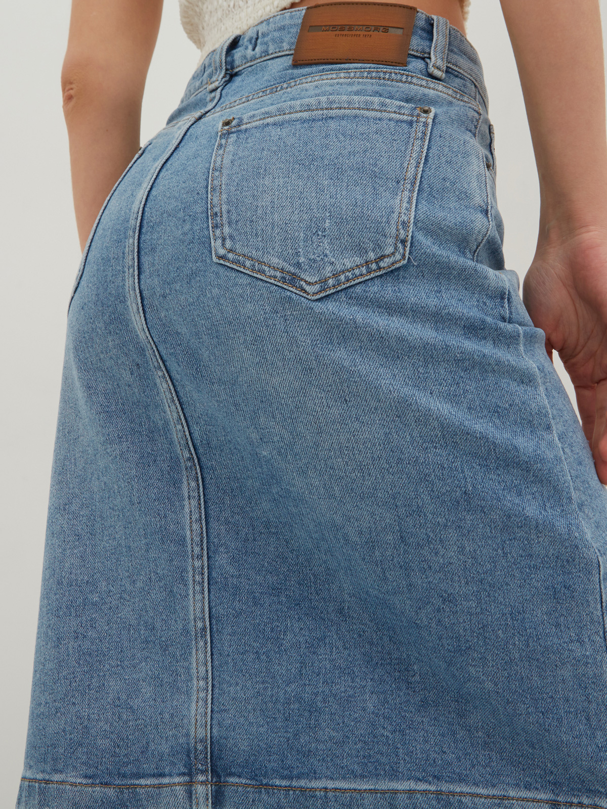 Женская  прямая юбка на кнопках