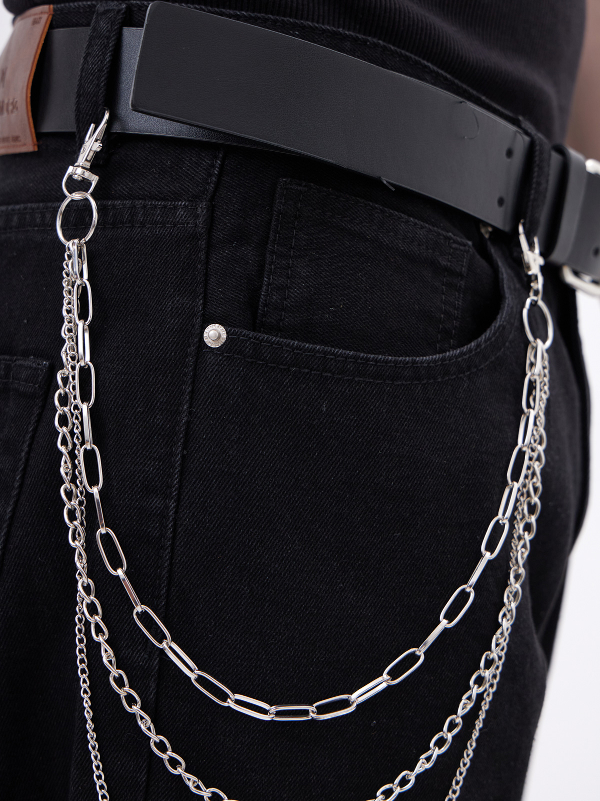 Мужские джинсы зауженного кроя