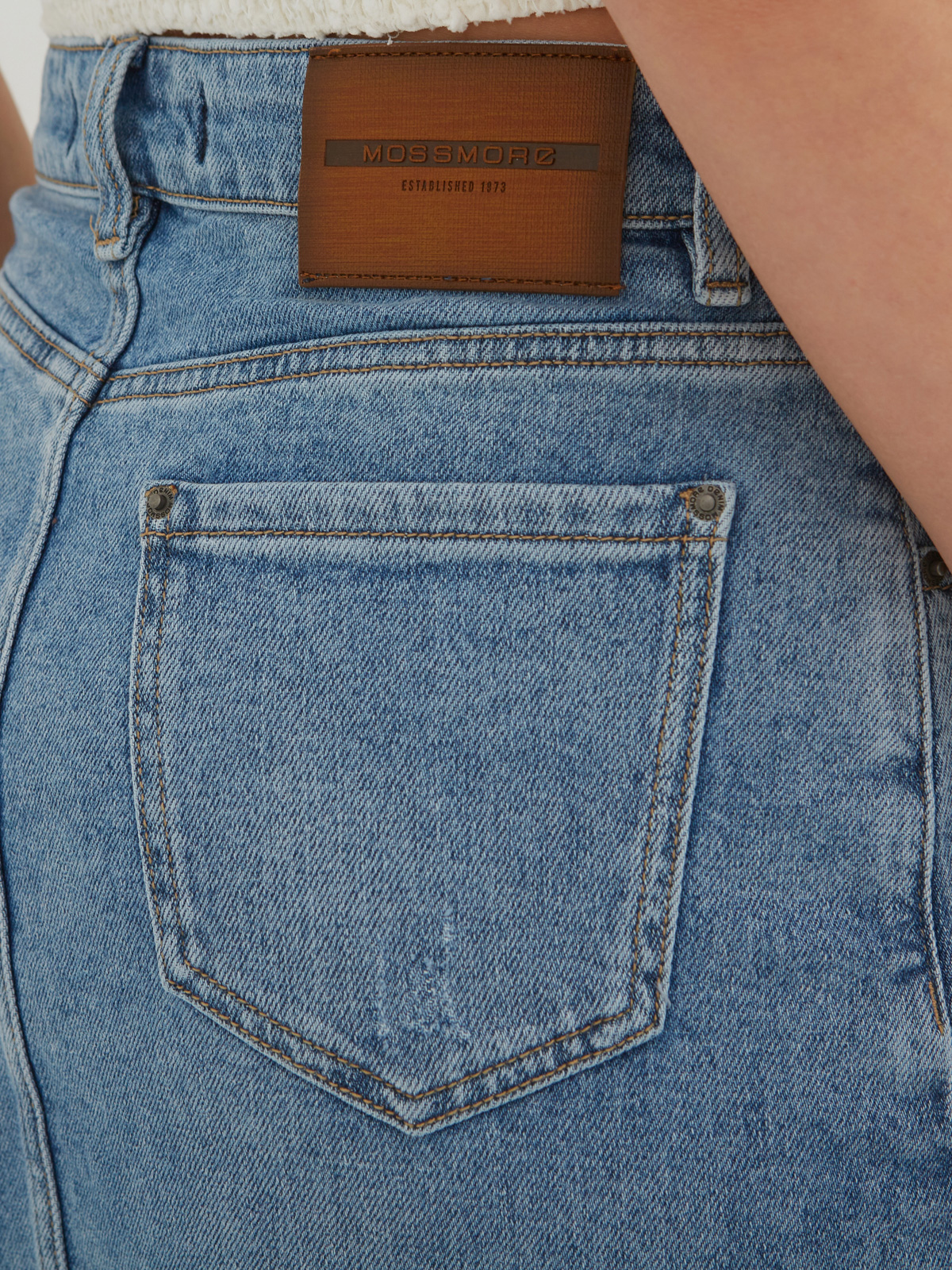 Женская  прямая юбка на кнопках