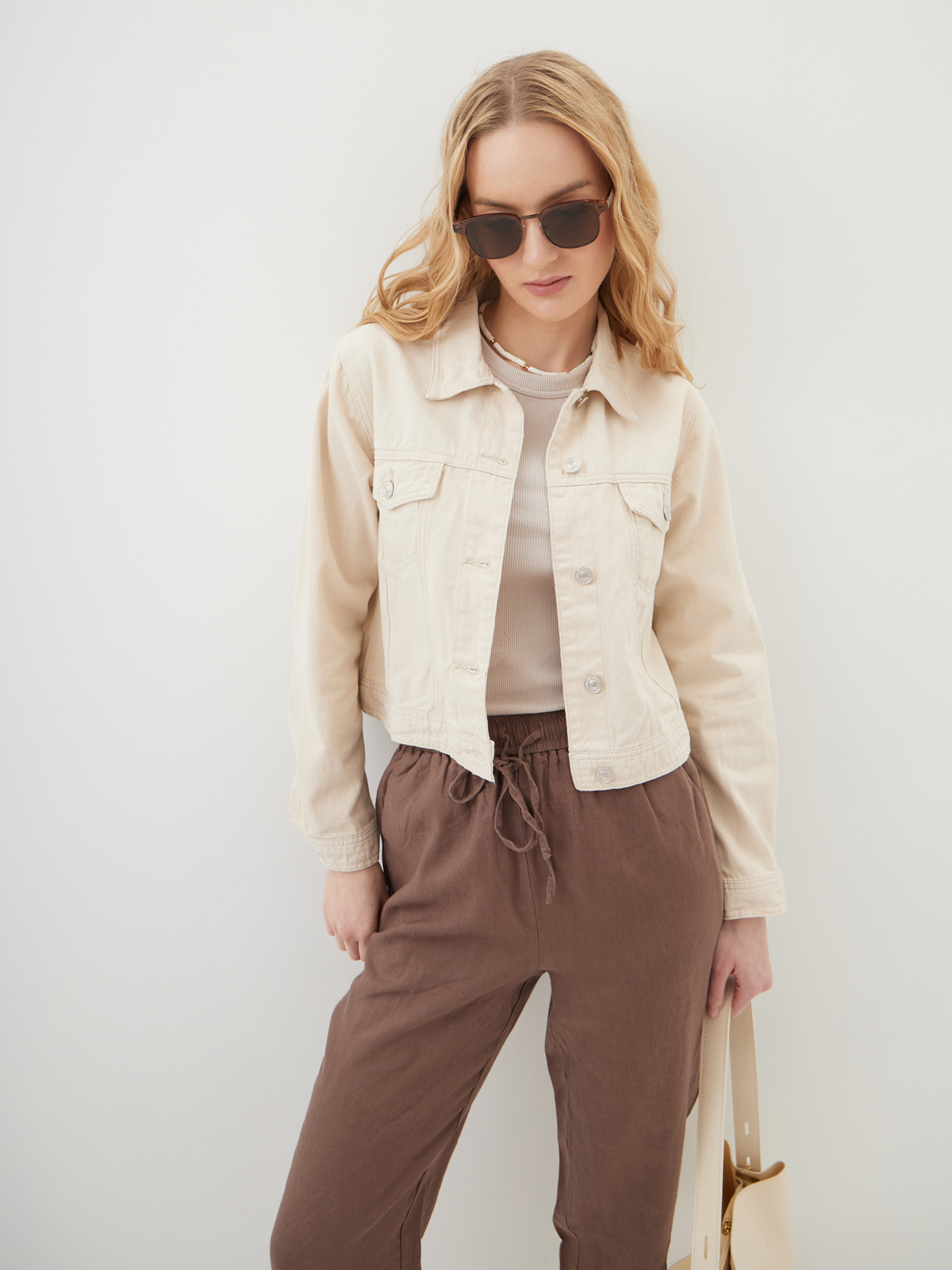 Женская куртка из хлопка нежного оттенка