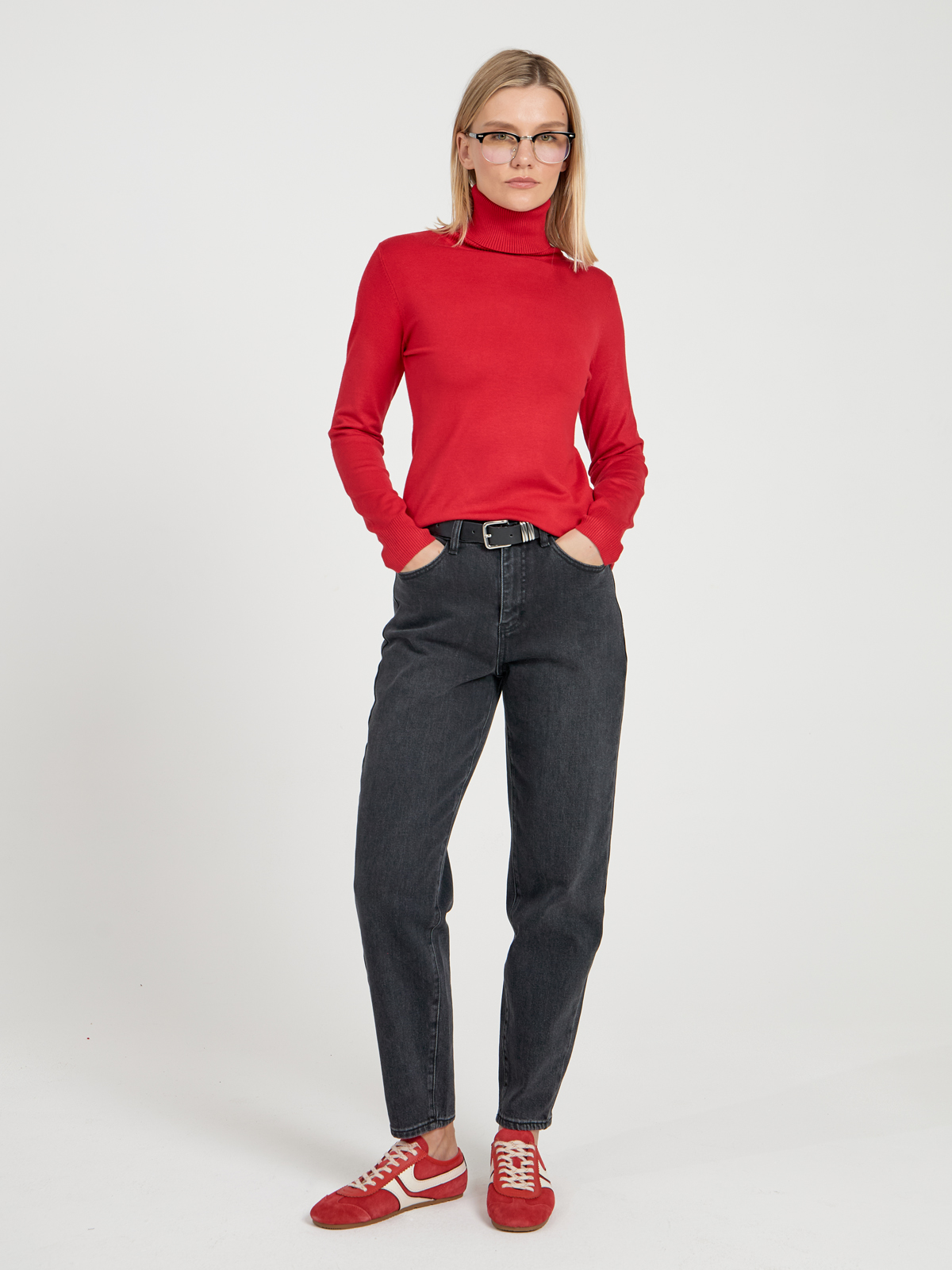 Женские джинсы mom fit с высокой посадкой