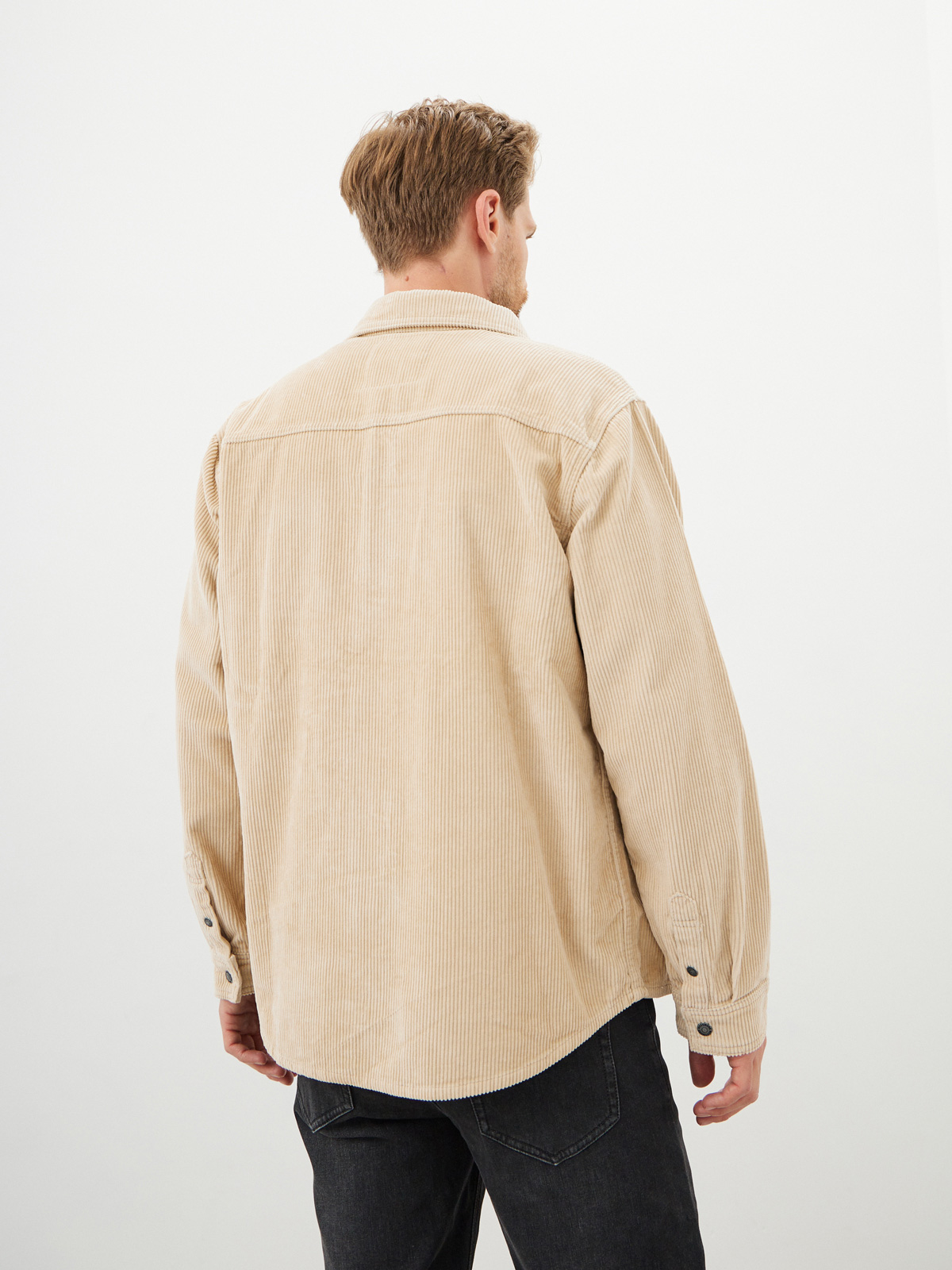 Мужская рубашка из вельвета прямого кроя