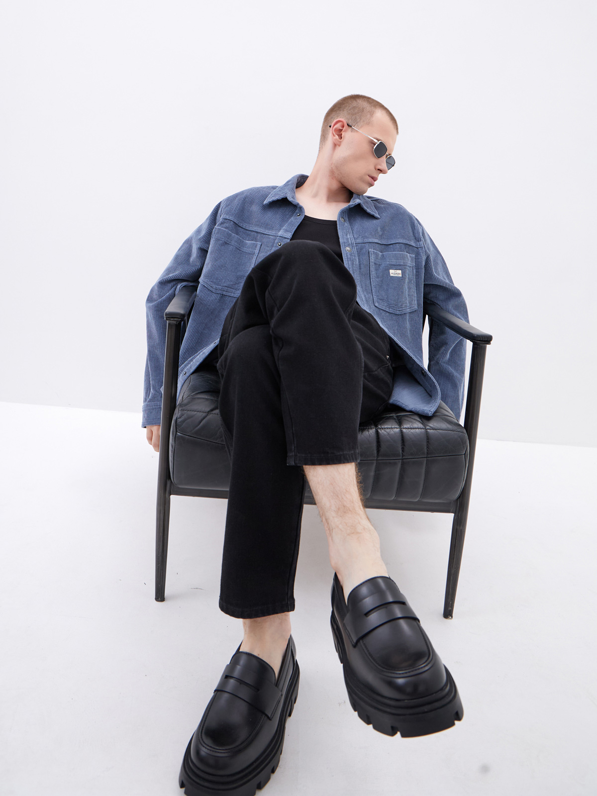 Мужские джинсы зауженного кроя