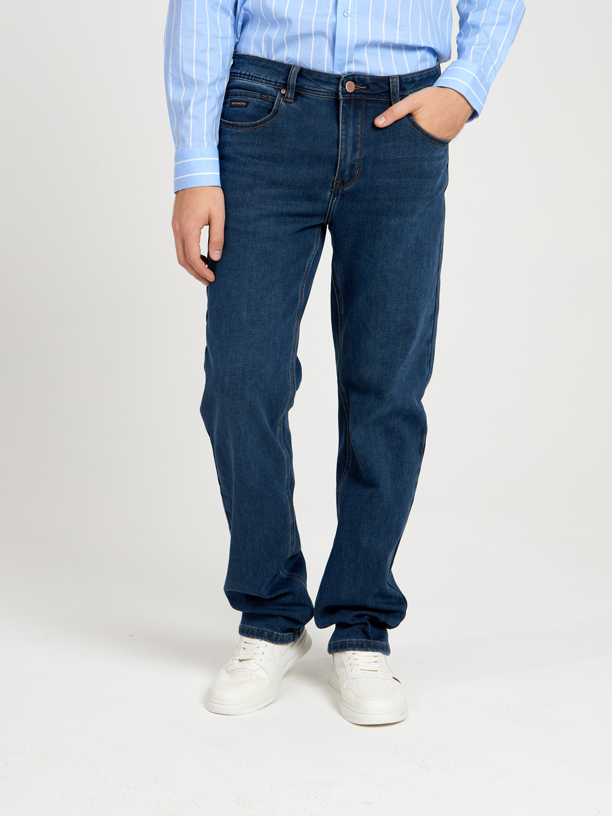 Утепленные мужские джинсы широкого кроя с начесом