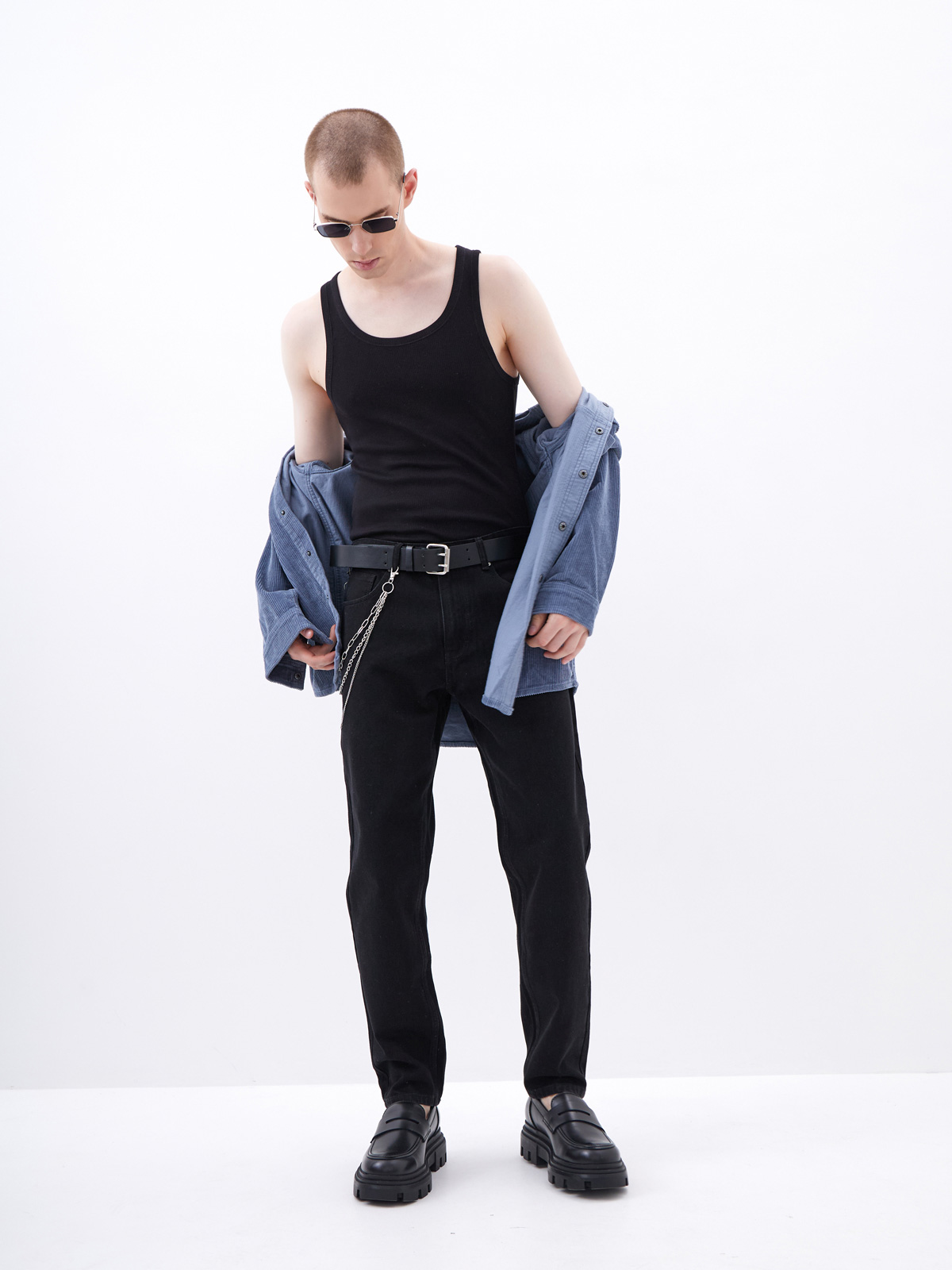 Мужские джинсы зауженного кроя