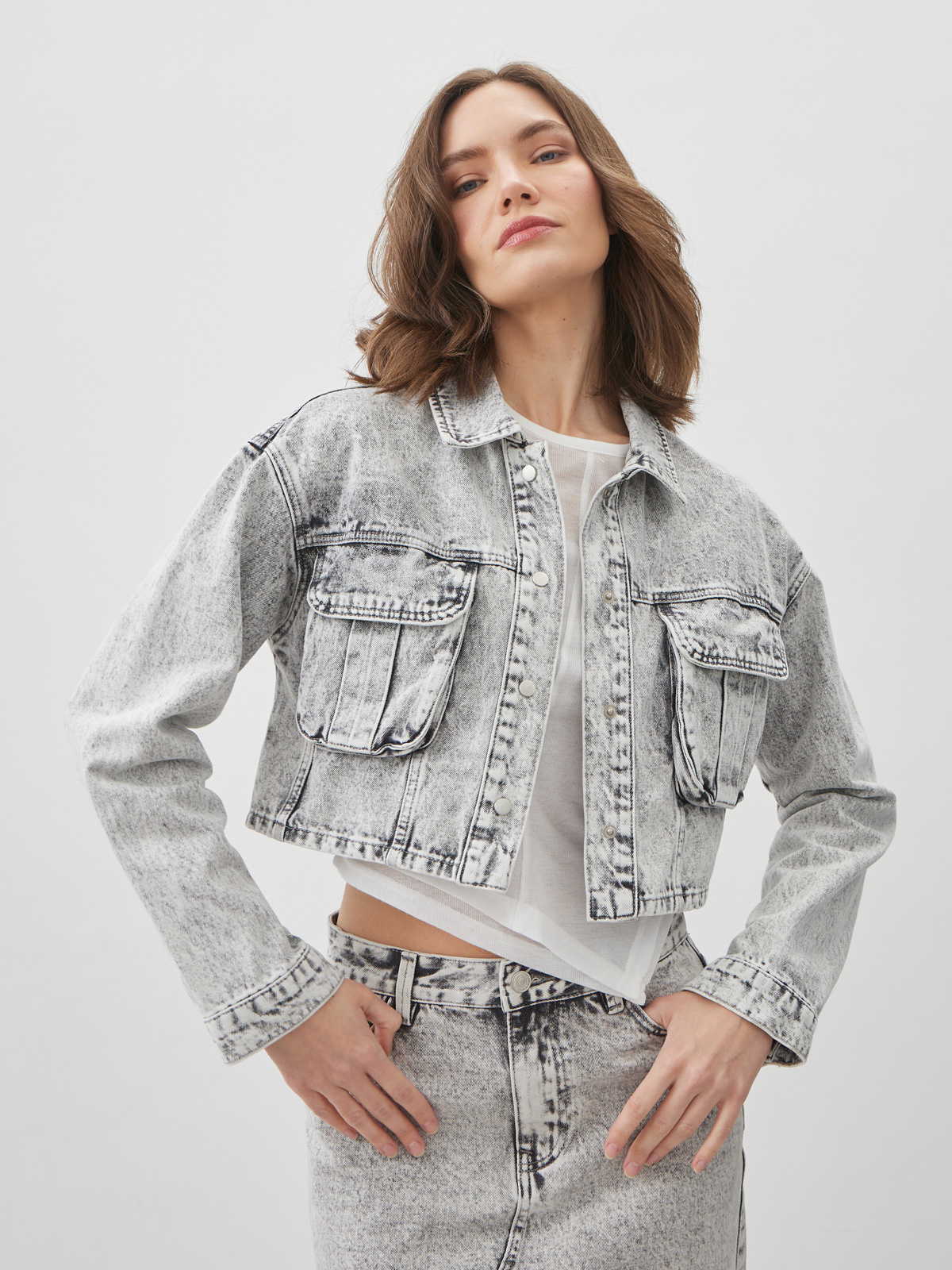 Женская куртка укороченная