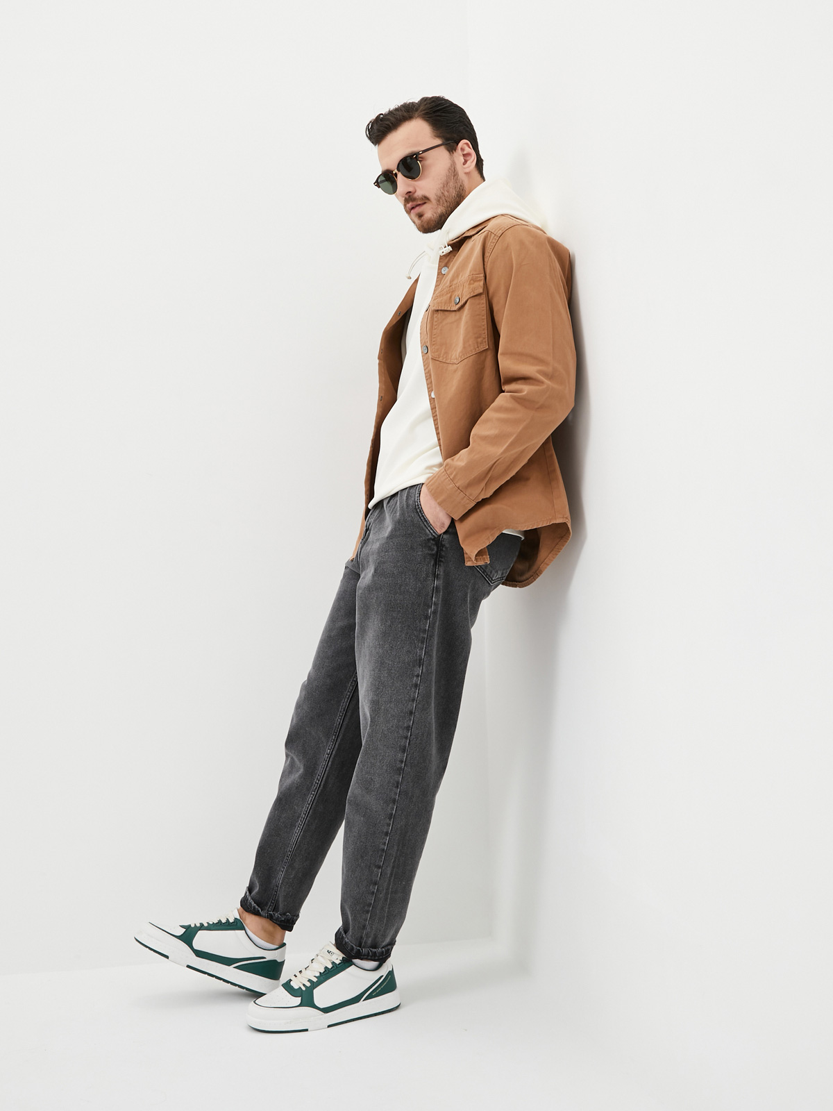 Мужские джинсы мом