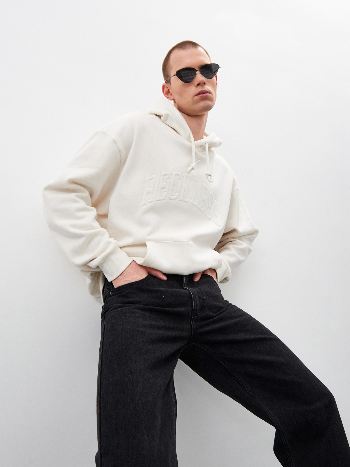 Мужские джинсы широкие с регулируемой посадкой