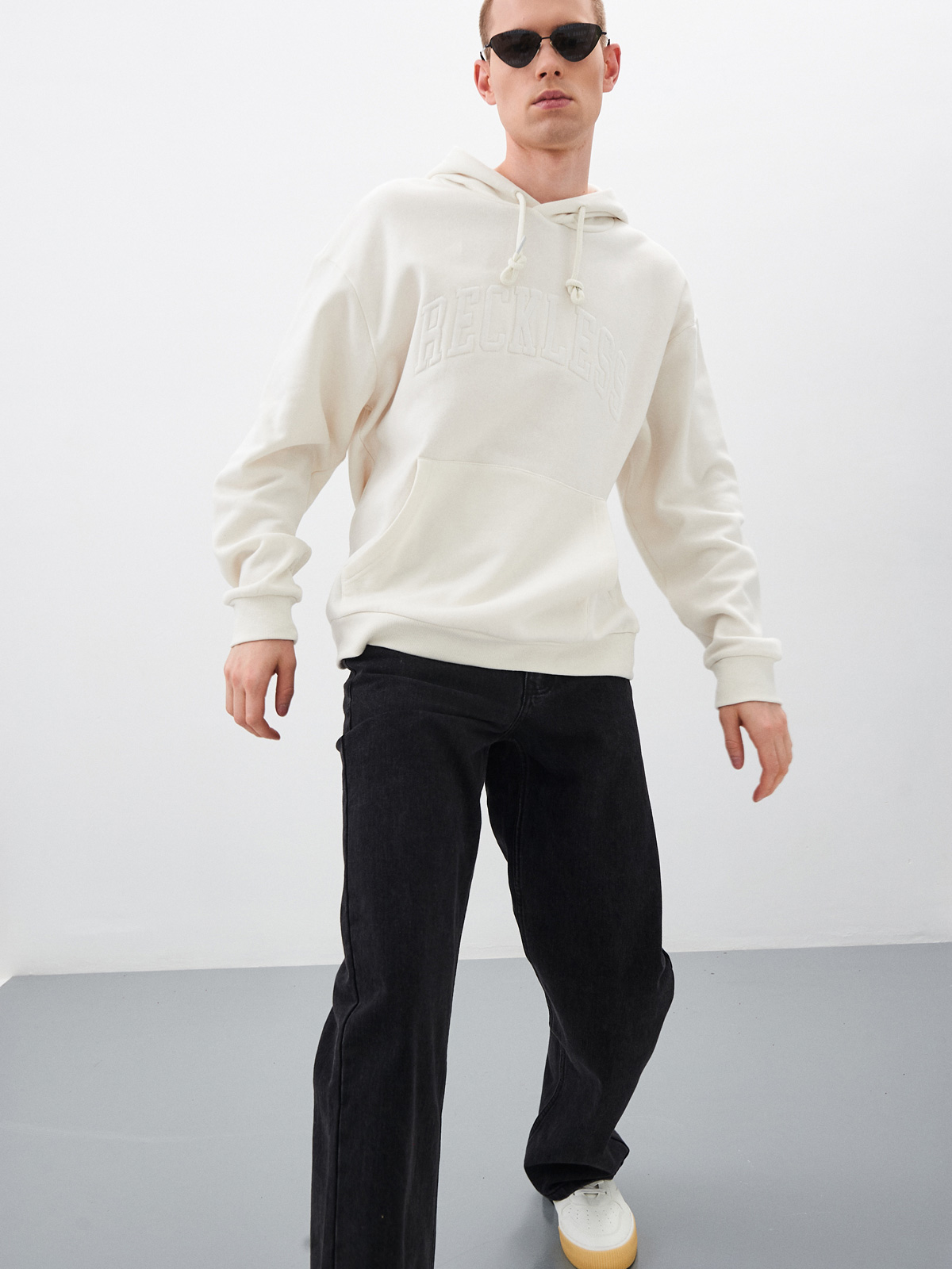 Мужские джинсы широкие с регулируемой посадкой