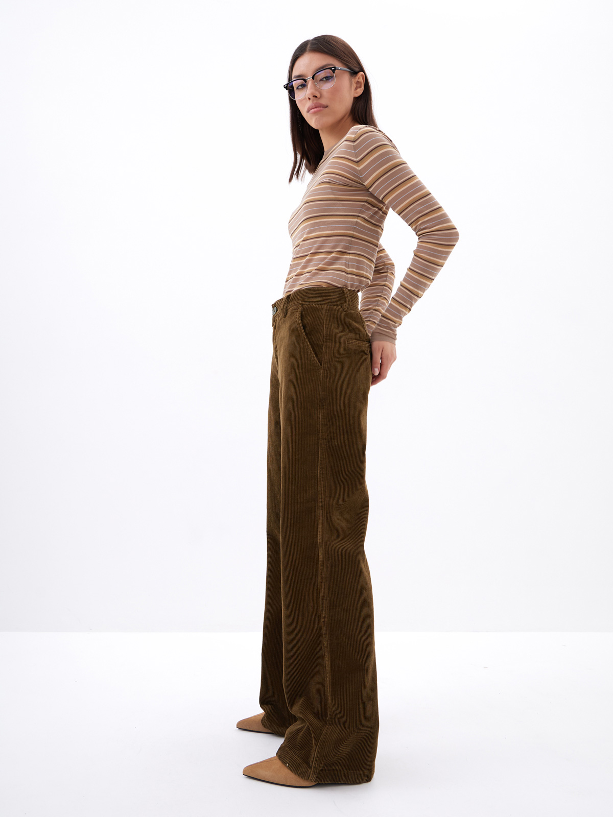 Женские брюки из вельвета свободного кроя